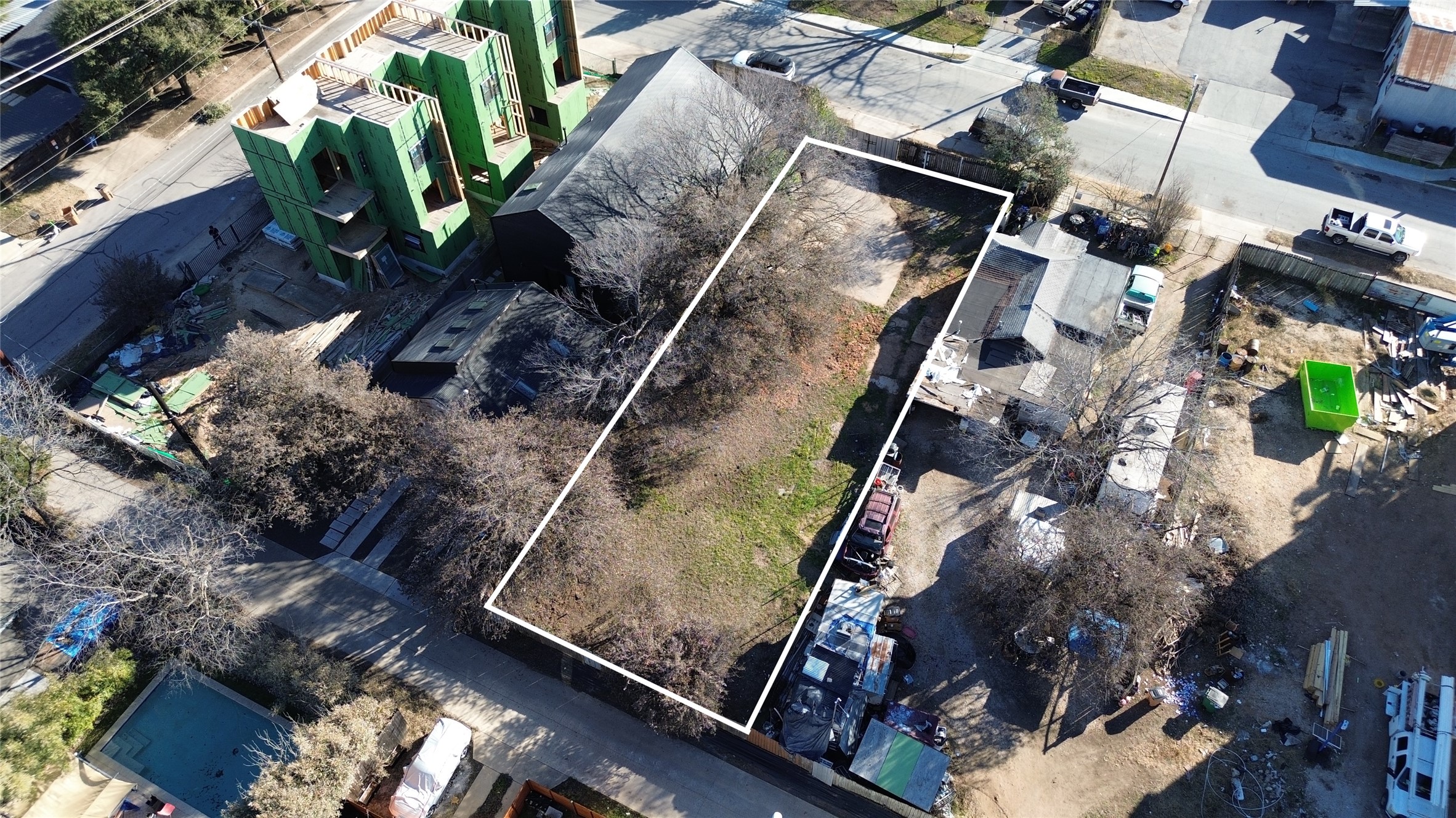 2806 East 3rd Street Austin, TX 78702 - Photo 10 of 13 a view of barbeque