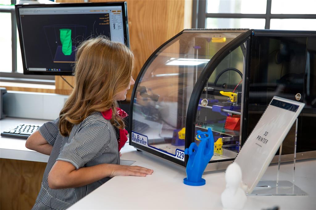 13617 Green Elm Road Fort Worth, TX 76008 - Photo 33 of 40 3D printer in the markerspace