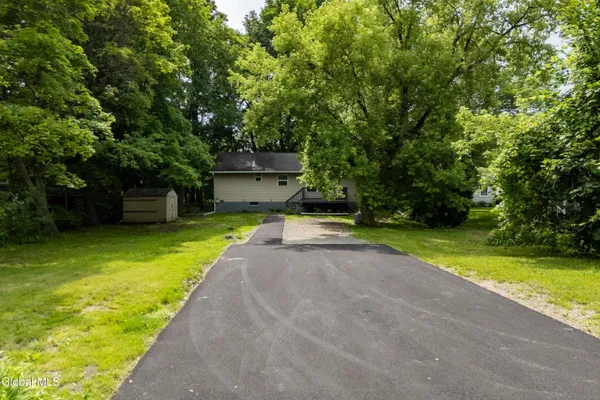 $3,200 | 99 1/2 Walworth Street, Saratoga Springs, NY 12866