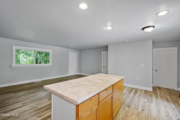 $3,200 | 99 1/2 Walworth Street, Saratoga Springs, NY 12866