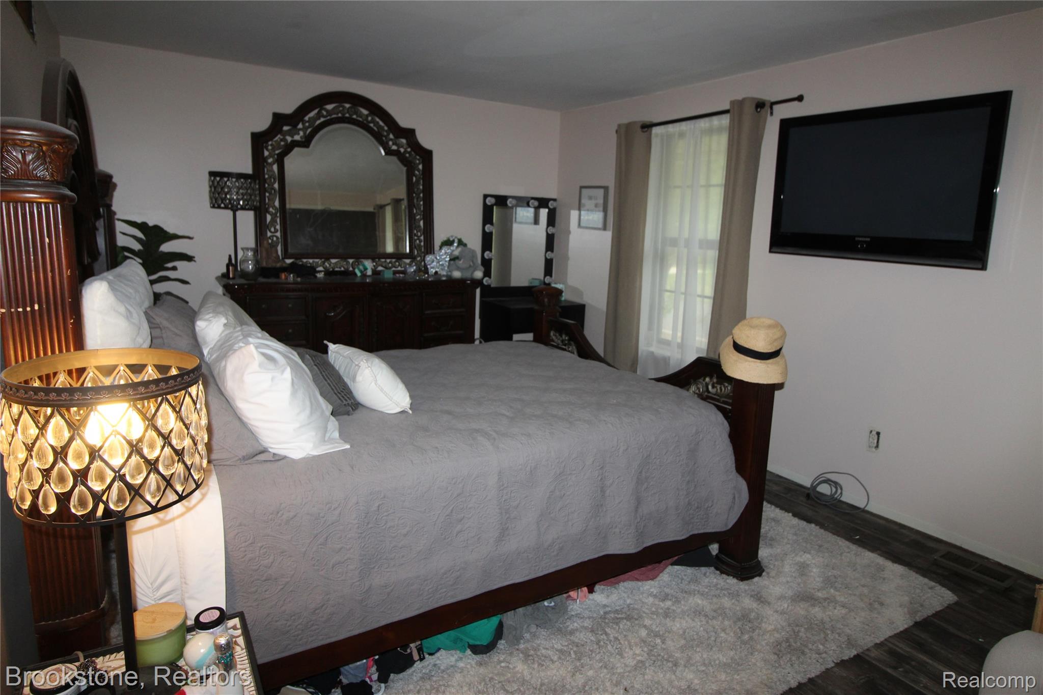 48632 Sugarbush Road, Unit 6 New Baltimore, MI 48047 - Photo 20 of 28 Wood-finish flooring