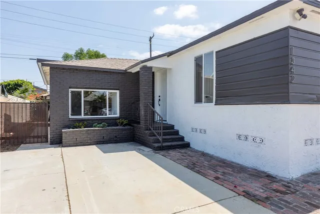 $699,000 | 1342 West Magnolia Street, Compton, CA 90220