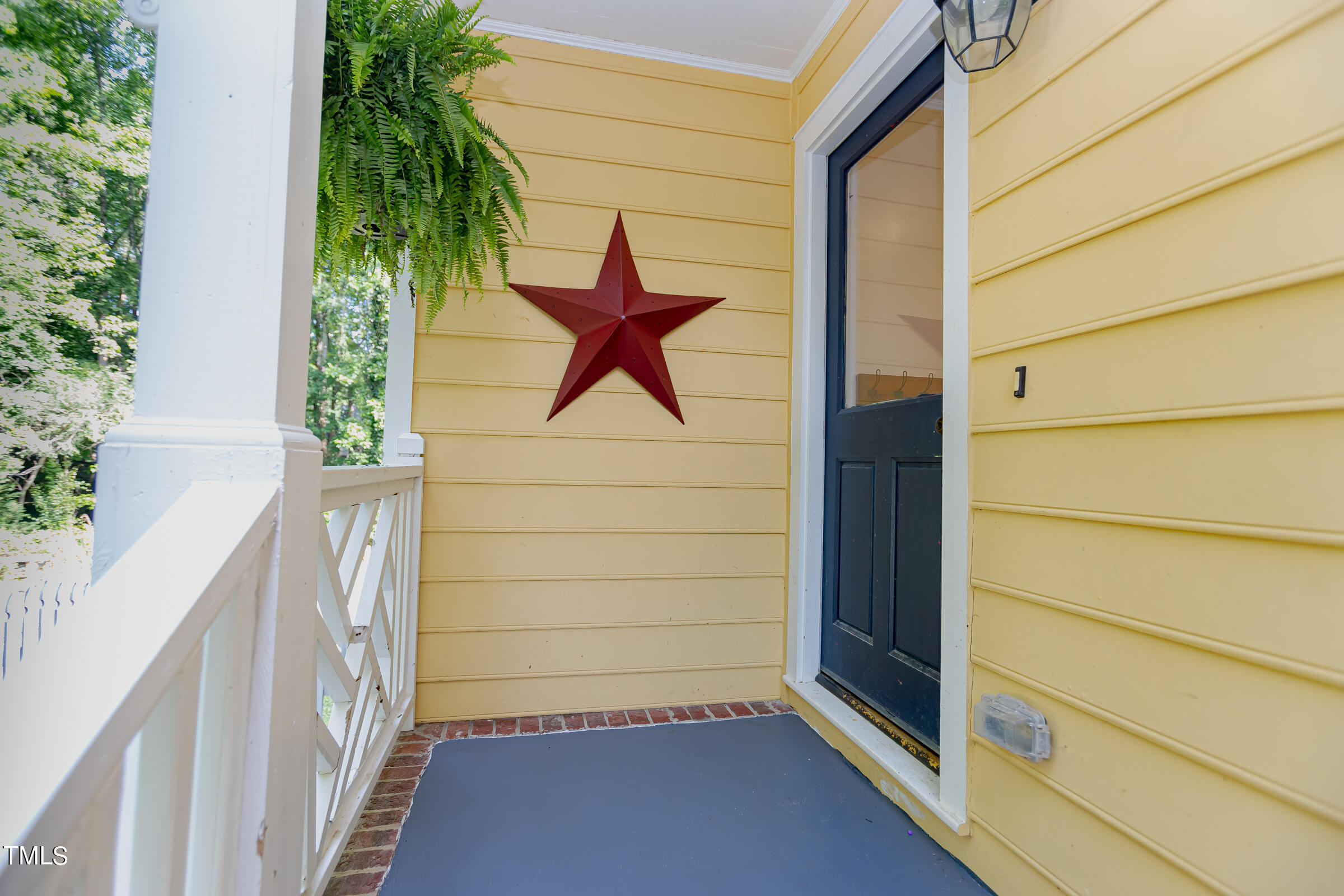 4721 Mial Plantation Road Raleigh, NC 27610 - Photo 4 of 61 Side Entrance - 4721MialPlantationRd-60