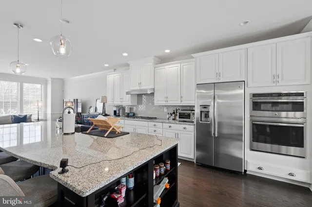 $890,000 | 22597 Windsor Locks Square, Ashburn, VA 20148