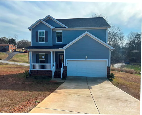 $299,900 | 574 30th Ave Circle Northeast, Hickory, NC 28601