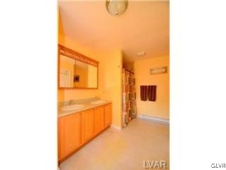 26 Robertson Road Jim Thorpe, PA 18229 - Photo 18 of 32 Gallery Image 18