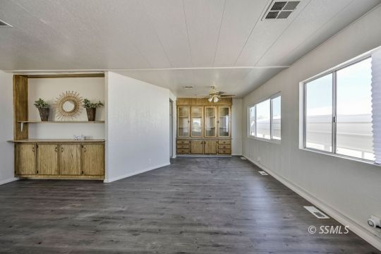 1219 South Mahan Street Ridgecrest, CA 93555 - Photo 4 of 42