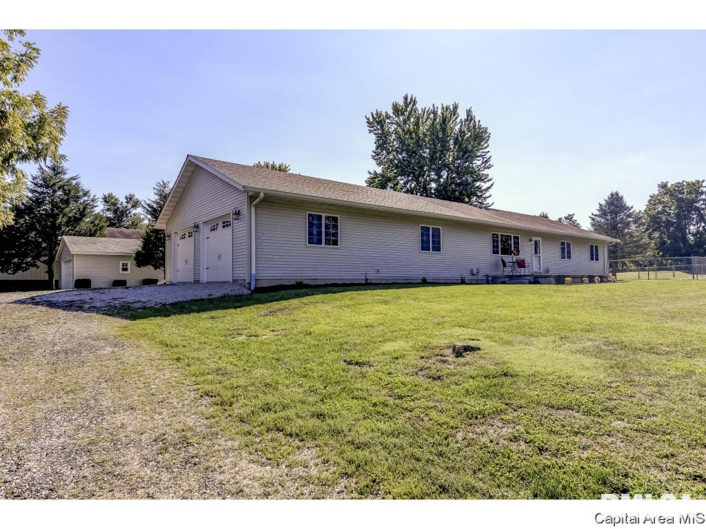 4014 Tuxhorn Road Springfield, IL 62712 - Photo 1 of 25