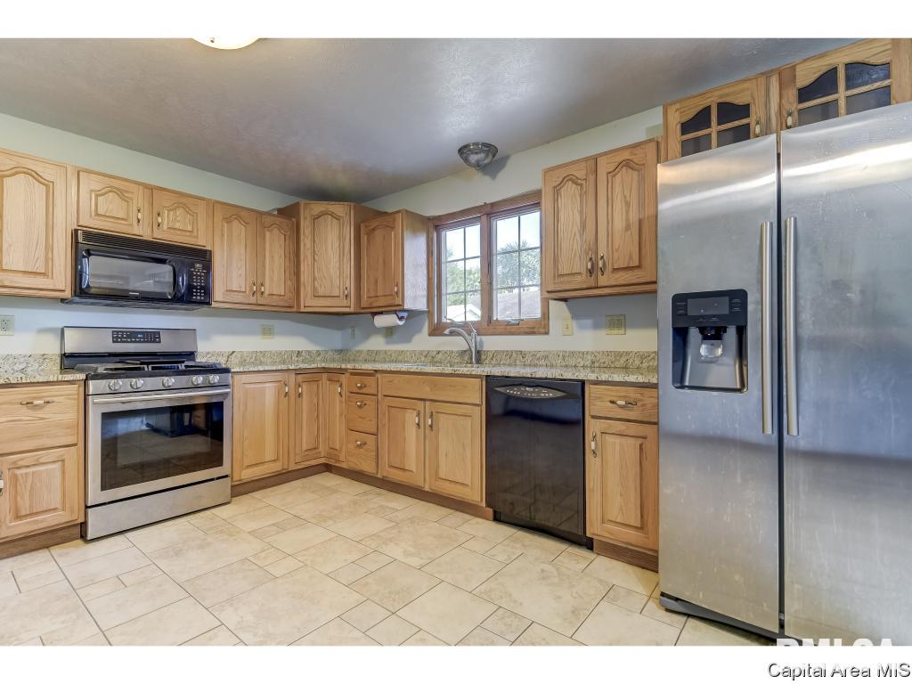4014 Tuxhorn Road Springfield, IL 62712 - Photo 7 of 25