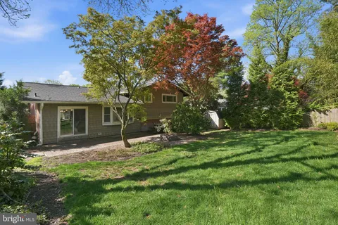 $680,000 | 912 Burnt Crest Lane, Silver Spring, MD 20903