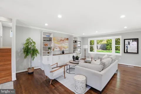 $680,000 | 912 Burnt Crest Lane, Silver Spring, MD 20903