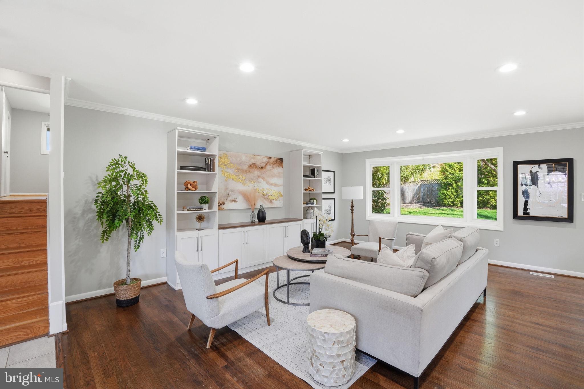 912 Burnt Crest Lane Silver Spring, MD 20903 - Photo 8 of 24 Family Room