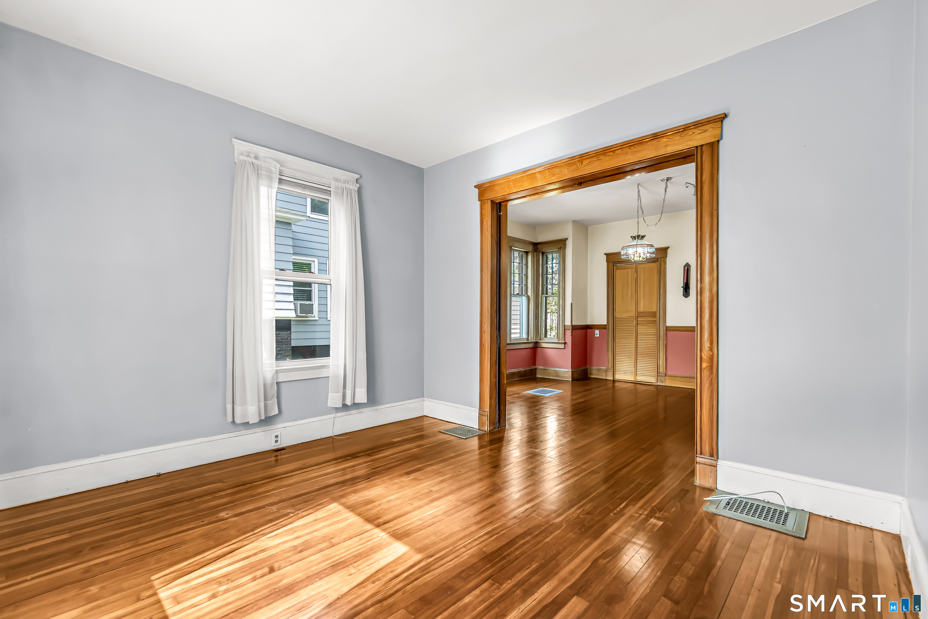 245 Curtis Street Meriden, CT 06450 - Photo 7 of 40