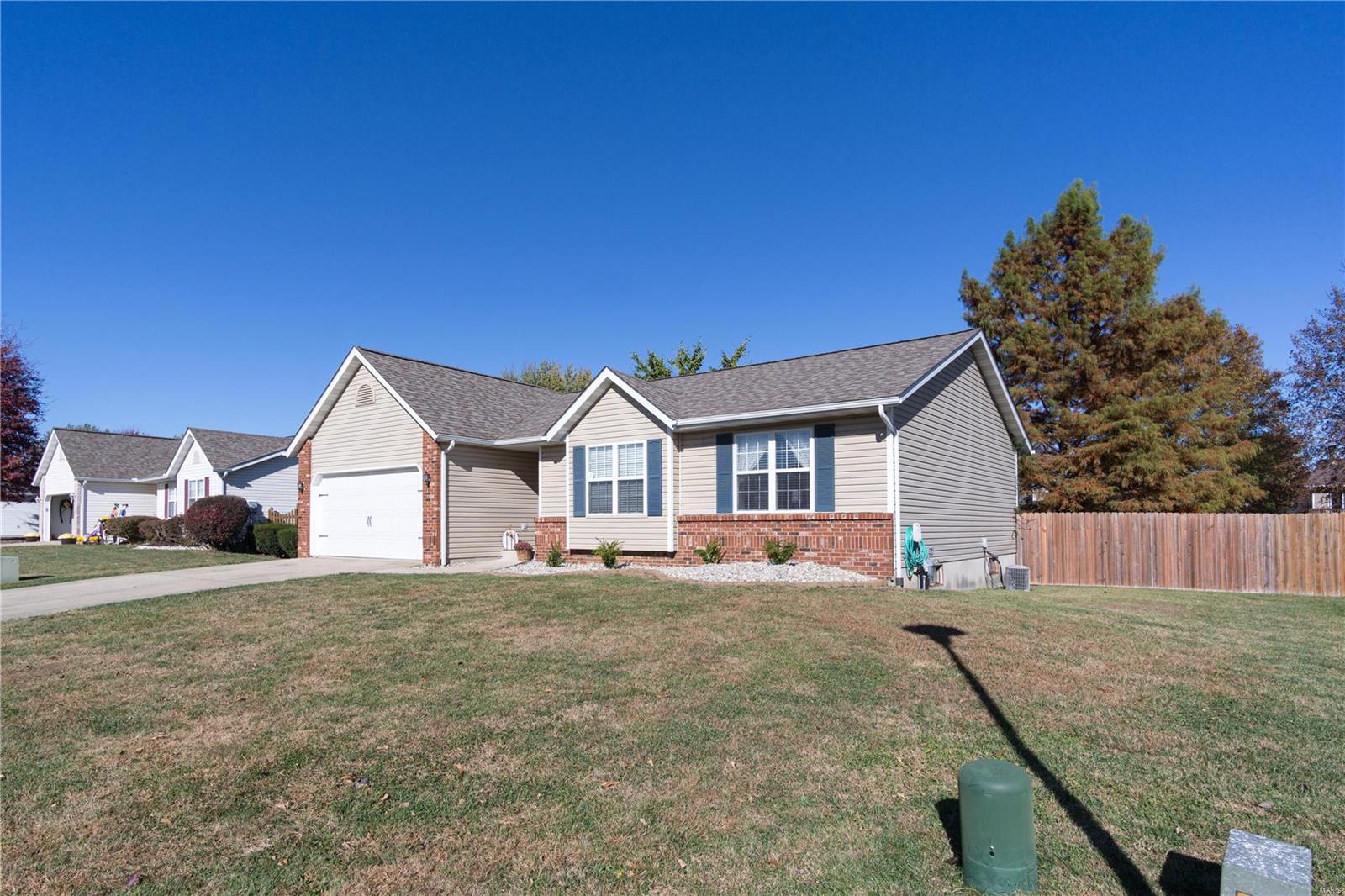 705 Copper Line Road Maryville, IL 62062 - Photo 2 of 33 Gallery Image 2