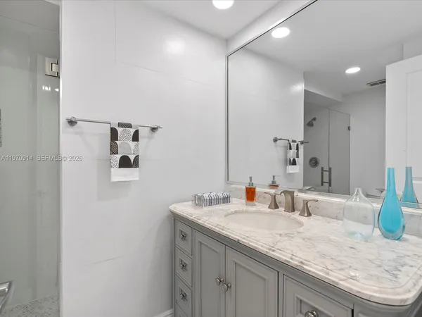 $4,500 | 336 North Birch Road, Unit PH, Fort Lauderdale, FL 33304