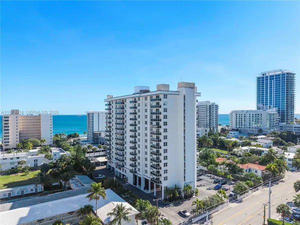 $4,500 | 336 North Birch Road, Unit PH, Fort Lauderdale, FL 33304