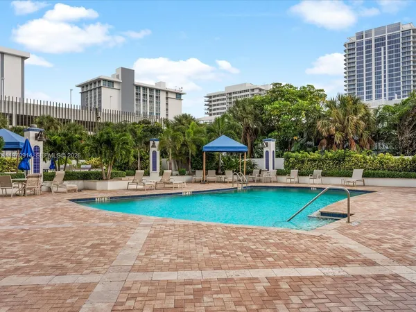 $4,500 | 336 North Birch Road, Unit PH, Fort Lauderdale, FL 33304