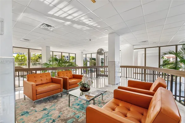 $4,500 | 336 North Birch Road, Unit PH, Fort Lauderdale, FL 33304