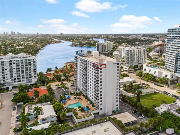 $4,500 | 336 North Birch Road, Unit PH, Fort Lauderdale, FL 33304