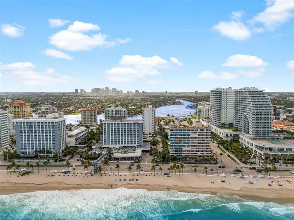 $4,500 | 336 North Birch Road, Unit PH, Fort Lauderdale, FL 33304