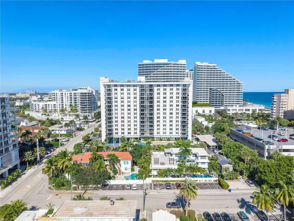$4,500 | 336 North Birch Road, Unit PH, Fort Lauderdale, FL 33304