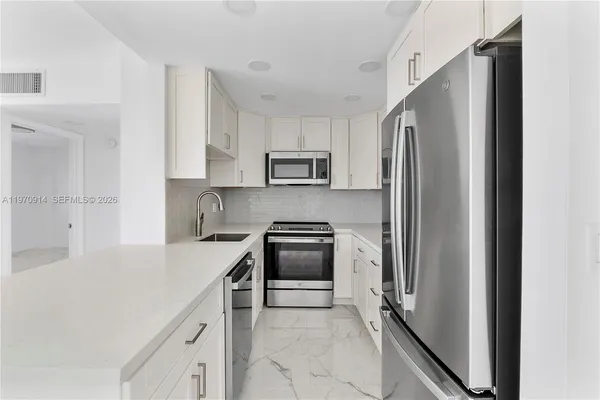 $4,500 | 336 North Birch Road, Unit PH, Fort Lauderdale, FL 33304