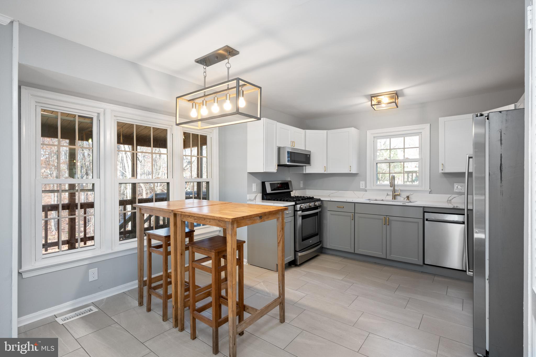 6310 Glenbard Road Burke, VA 22015 - Photo 4 of 42 Kitchen
