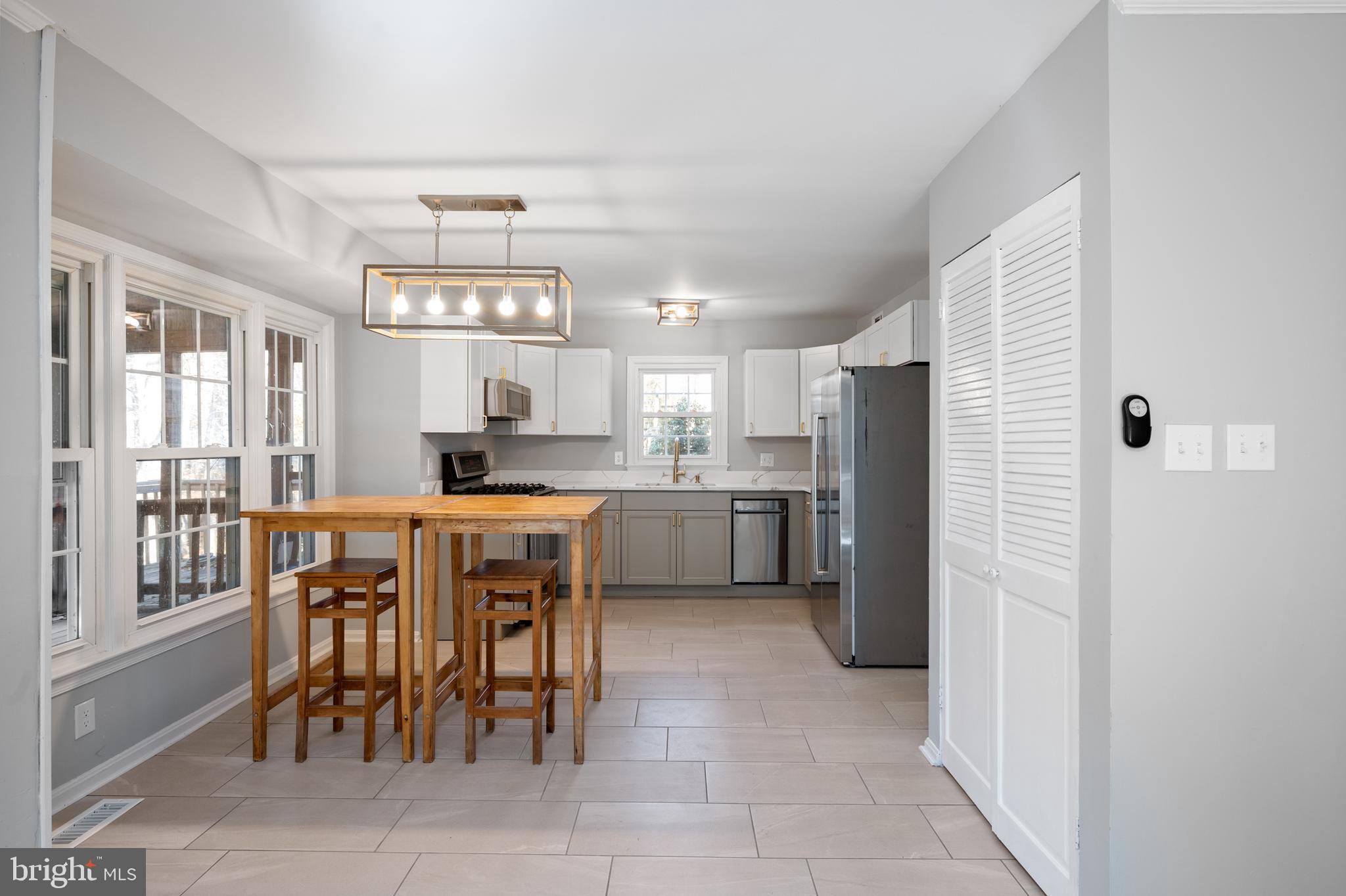 6310 Glenbard Road Burke, VA 22015 - Photo 5 of 42 Kitchen