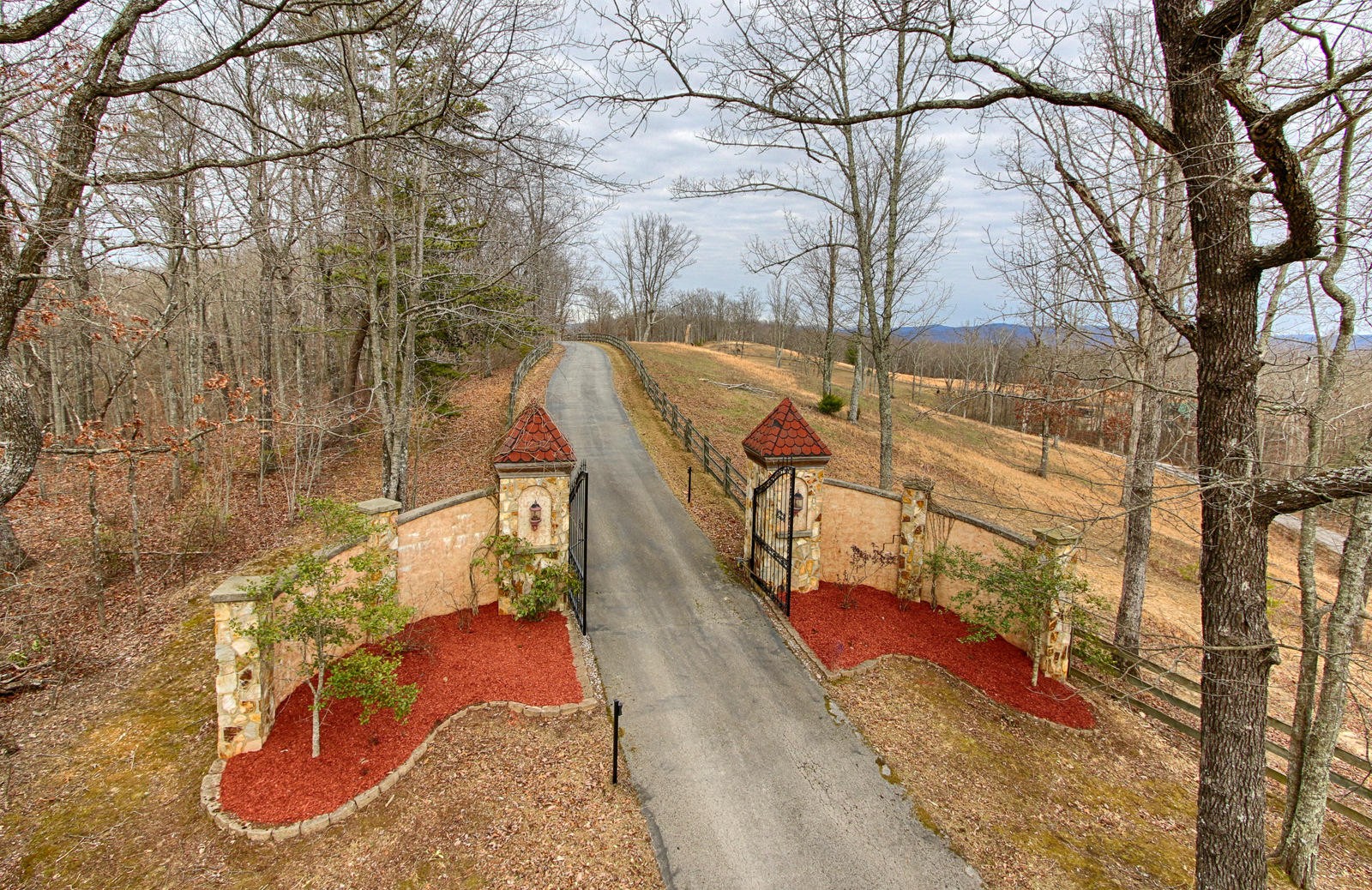1240 Grape Rough Road Oneida, TN 37841 - Photo 2 of 40 Gallery Image 2