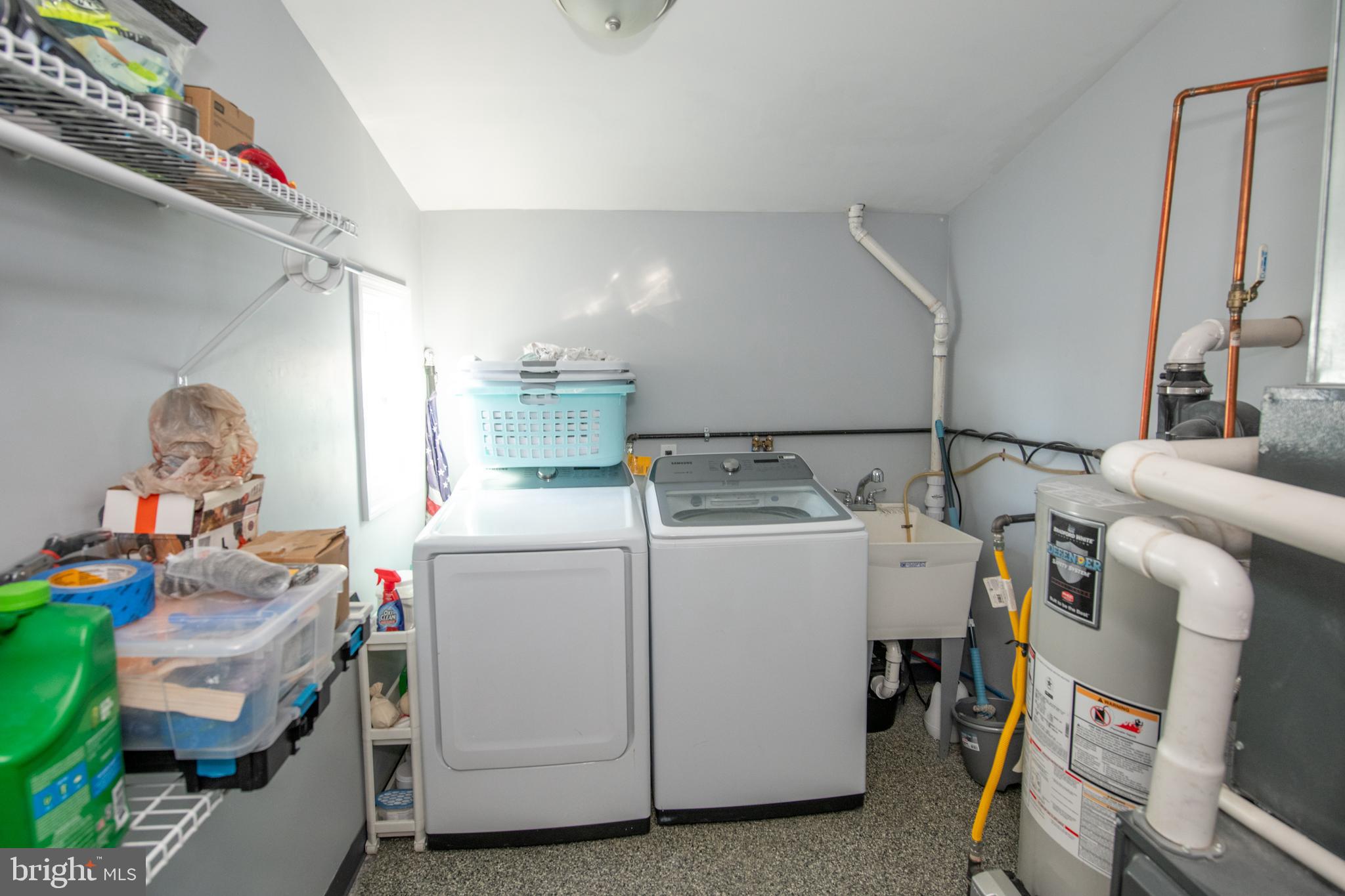 9304 Treaty Road Philadelphia, PA 19114 - Photo 36 of 43 a utility room with dryer and washer
