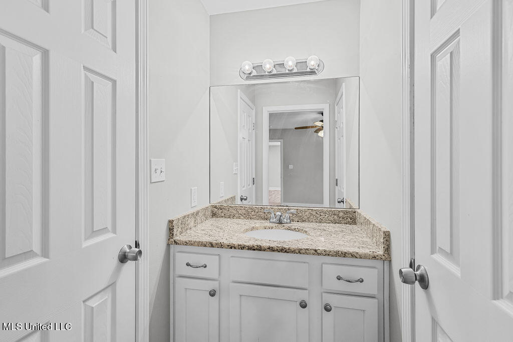 820 Rock Ranch Road Carriere, MS 39426 - Photo 14 of 29 Primary Bathroom
