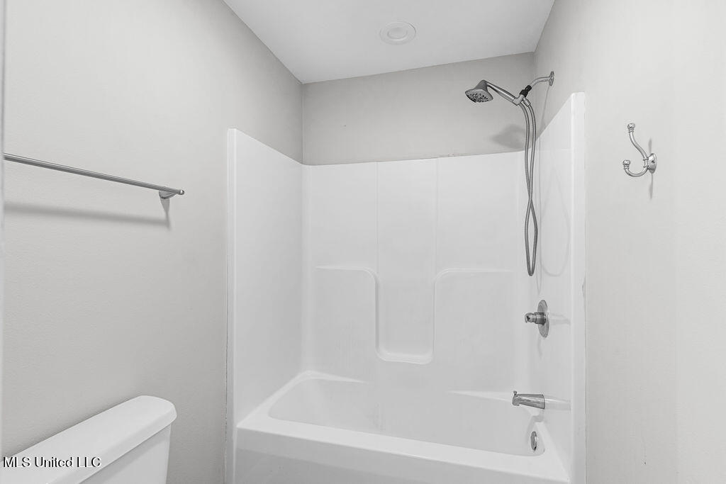 820 Rock Ranch Road Carriere, MS 39426 - Photo 15 of 29 shower tub combo