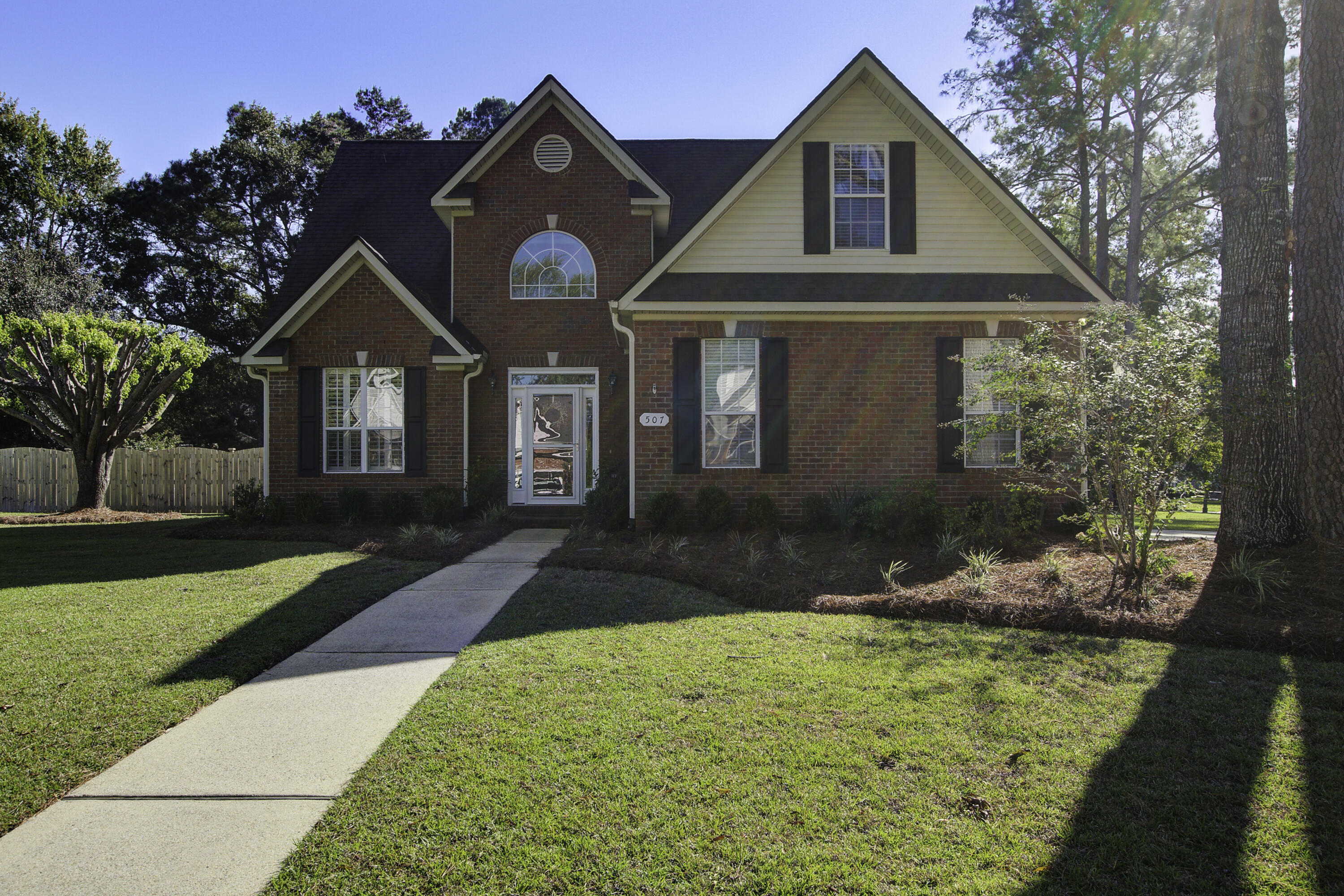 507 Pointe Of Oaks Road Summerville, SC 29485 - Photo 3 of 39 507 Pointe of Oaks