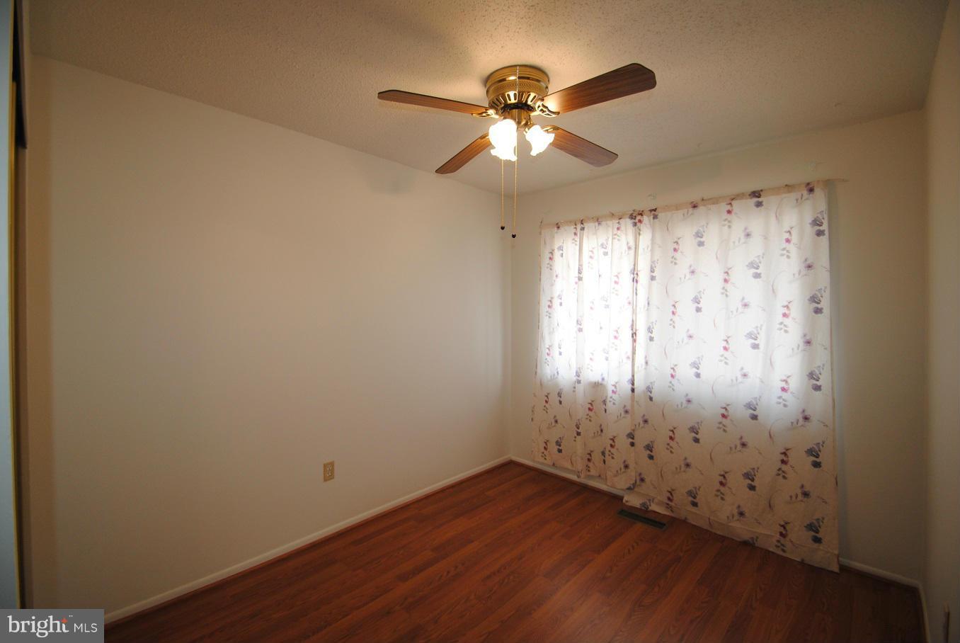 2372 Southgate Square Reston, VA 20191 - Photo 9 of 13 Bedroom