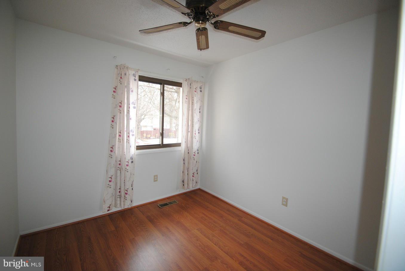 2372 Southgate Square Reston, VA 20191 - Photo 10 of 13 Bedroom