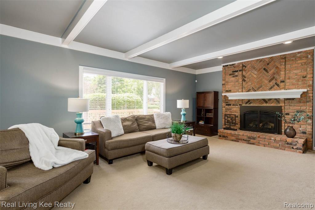 359 Silvervale Drive Rochester Hills, MI 48309 - Photo 17 of 36