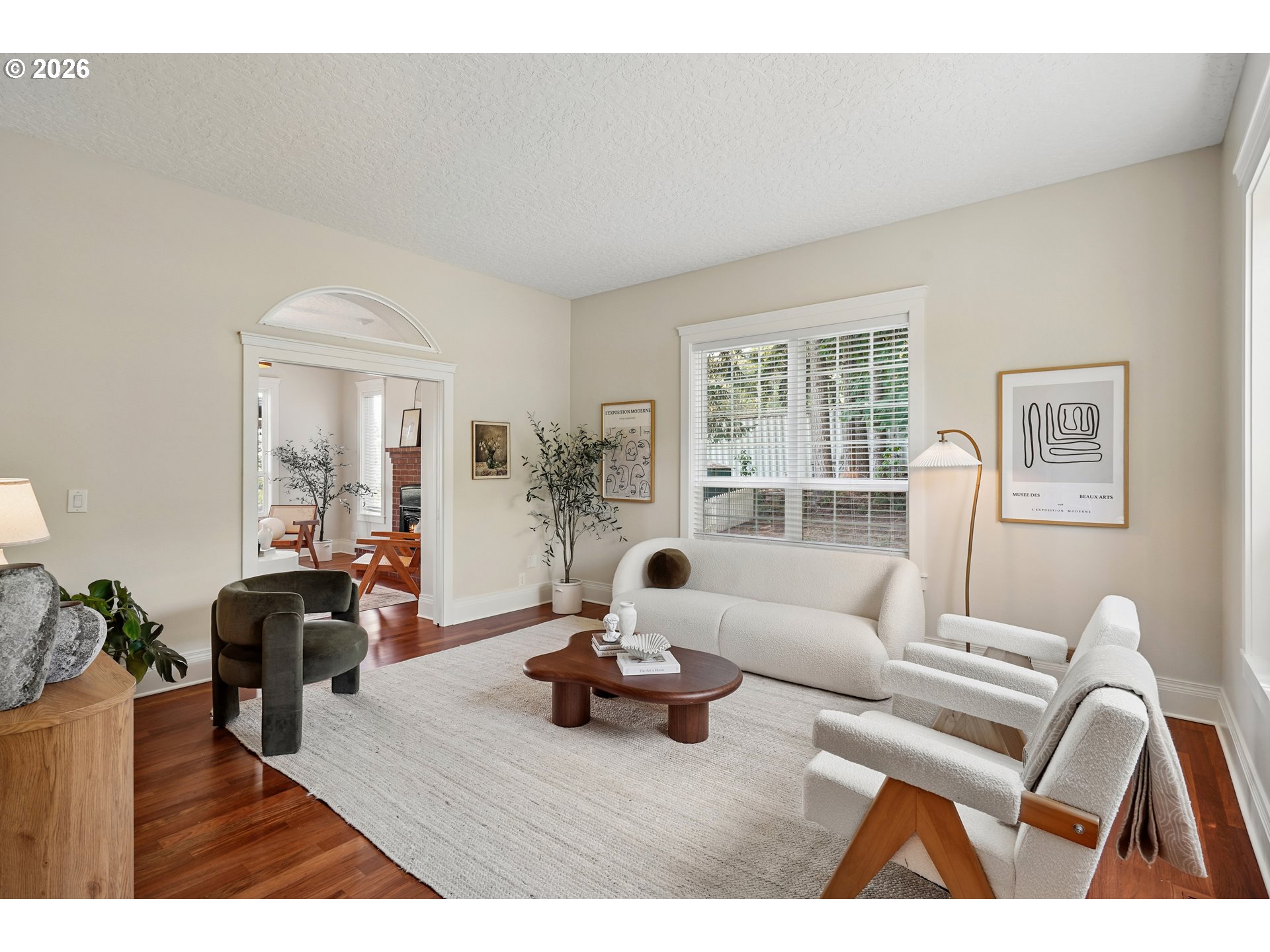 32907 Southwest Laurelview Road Hillsboro, OR 97123 - Photo 5 of 45 Gallery Image 5