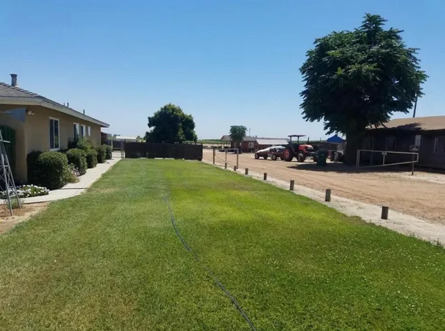 $799,000 | 12420 South Chestnut Avenue, Fresno, CA 93725