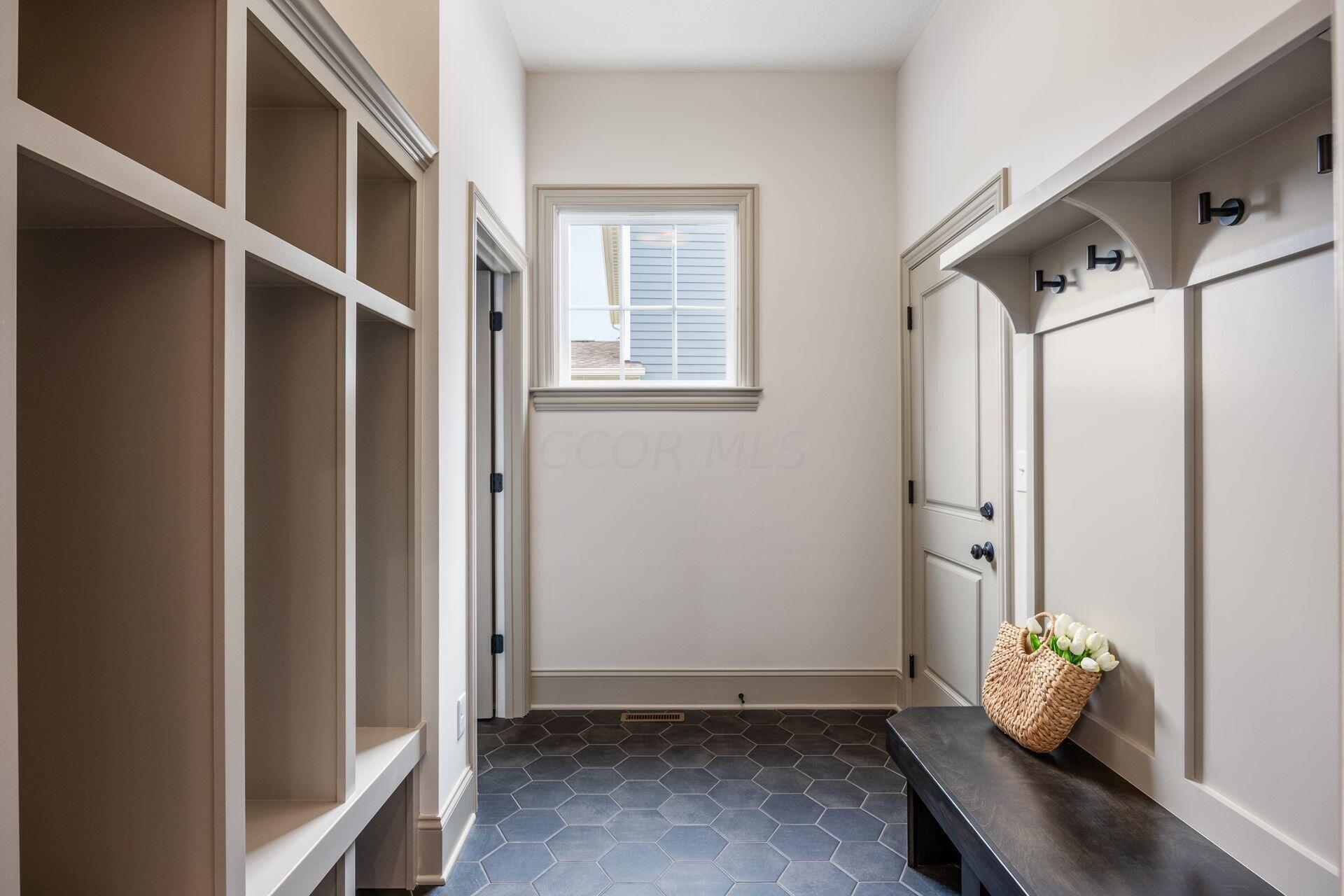 4850 Cherry Glen Drive Powell, OH 43065 - Photo 21 of 71 Mud Room