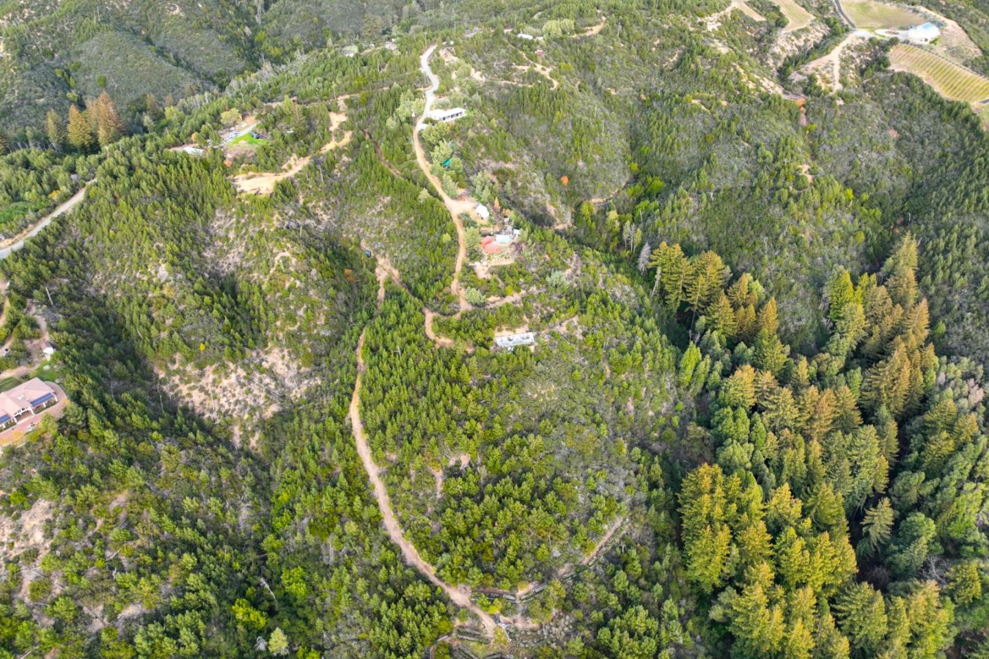 1075 Ormsby Cutoff Watsonville, CA 95076 - Photo 5 of 30