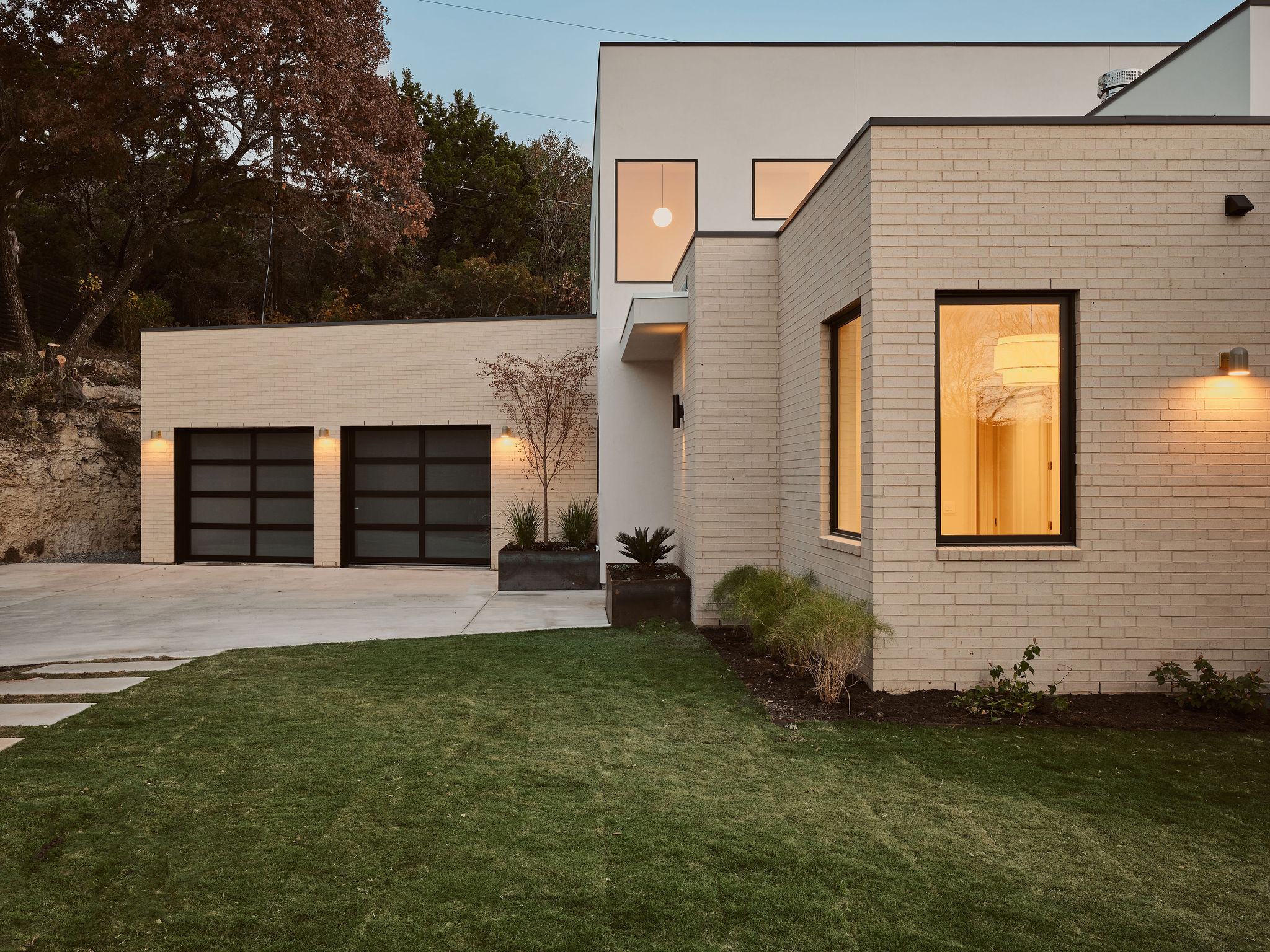 1901 Toro Canyon Road Austin, TX 78746 - Photo 3 of 38