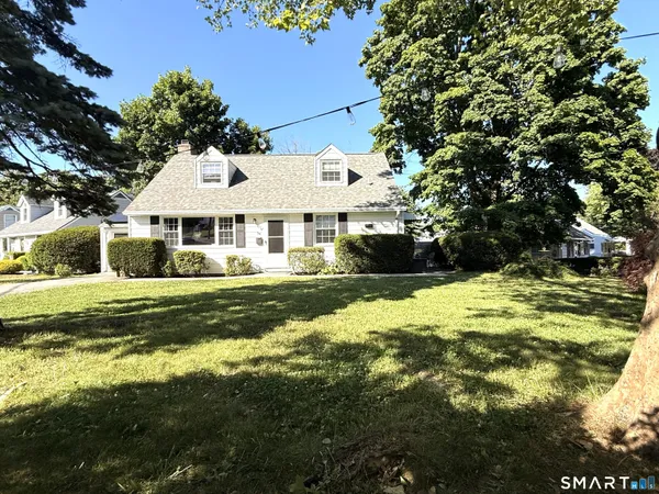$725,000 | 94 Mathews Street, Stamford, CT 06902