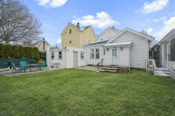 $3,500 | 416 2nd Street, Carlstadt, NJ 07072