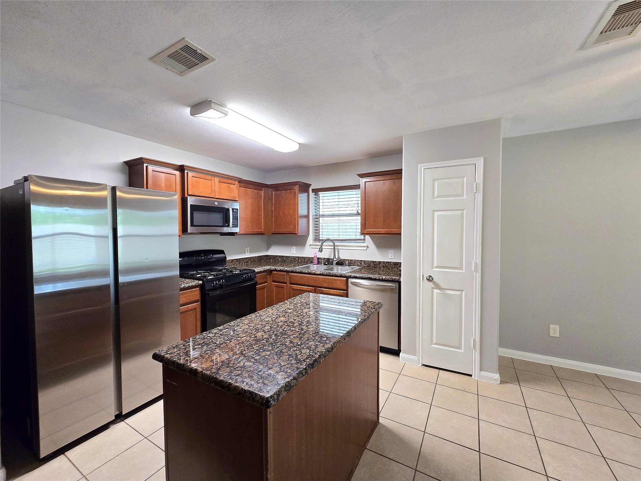 10320 Stone Gate Drive Conroe, TX 77385 - Photo 19 of 31