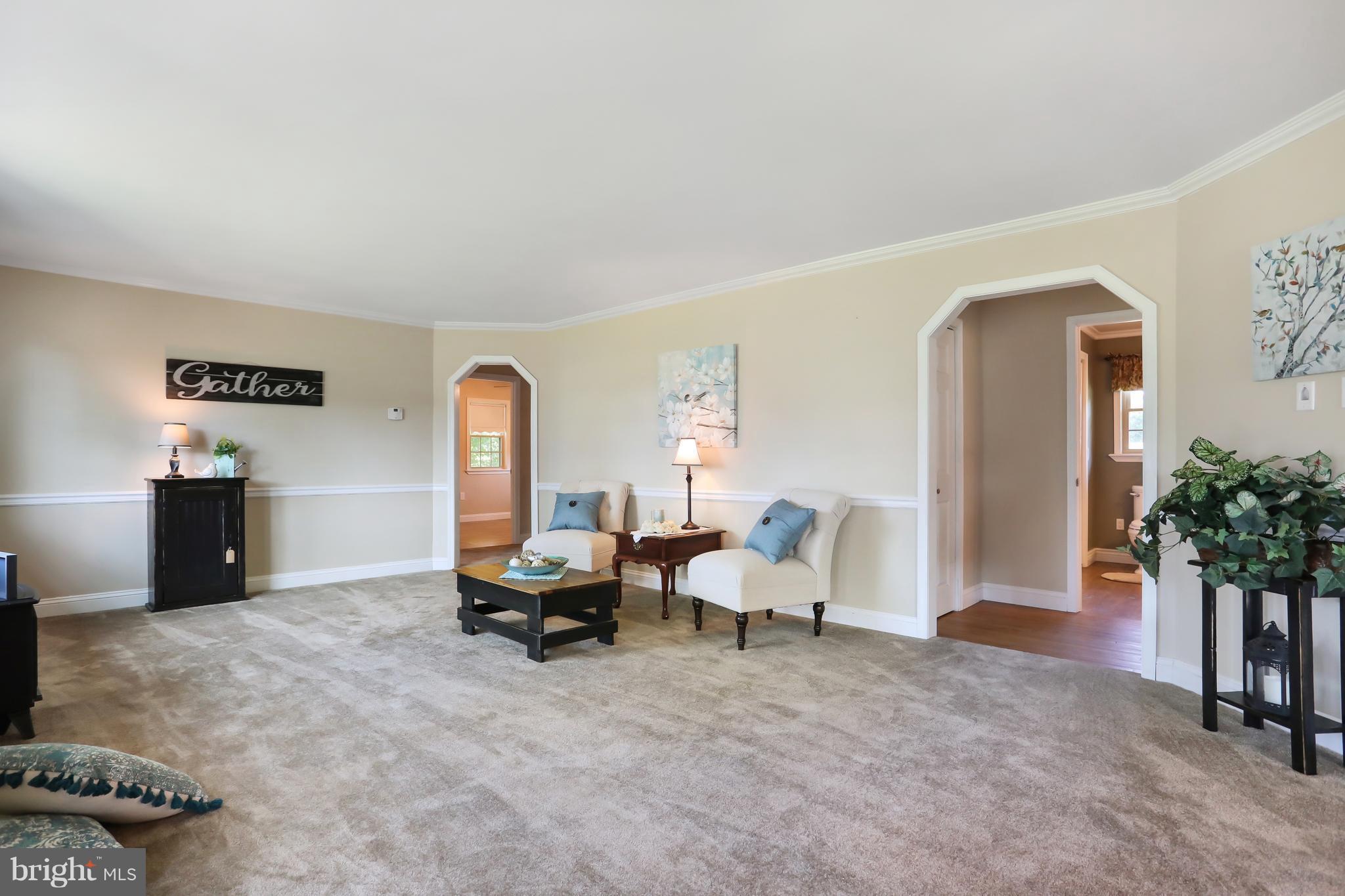 17712 Spielman Road Fairplay, MD 21733 - Photo 4 of 30 Living Room