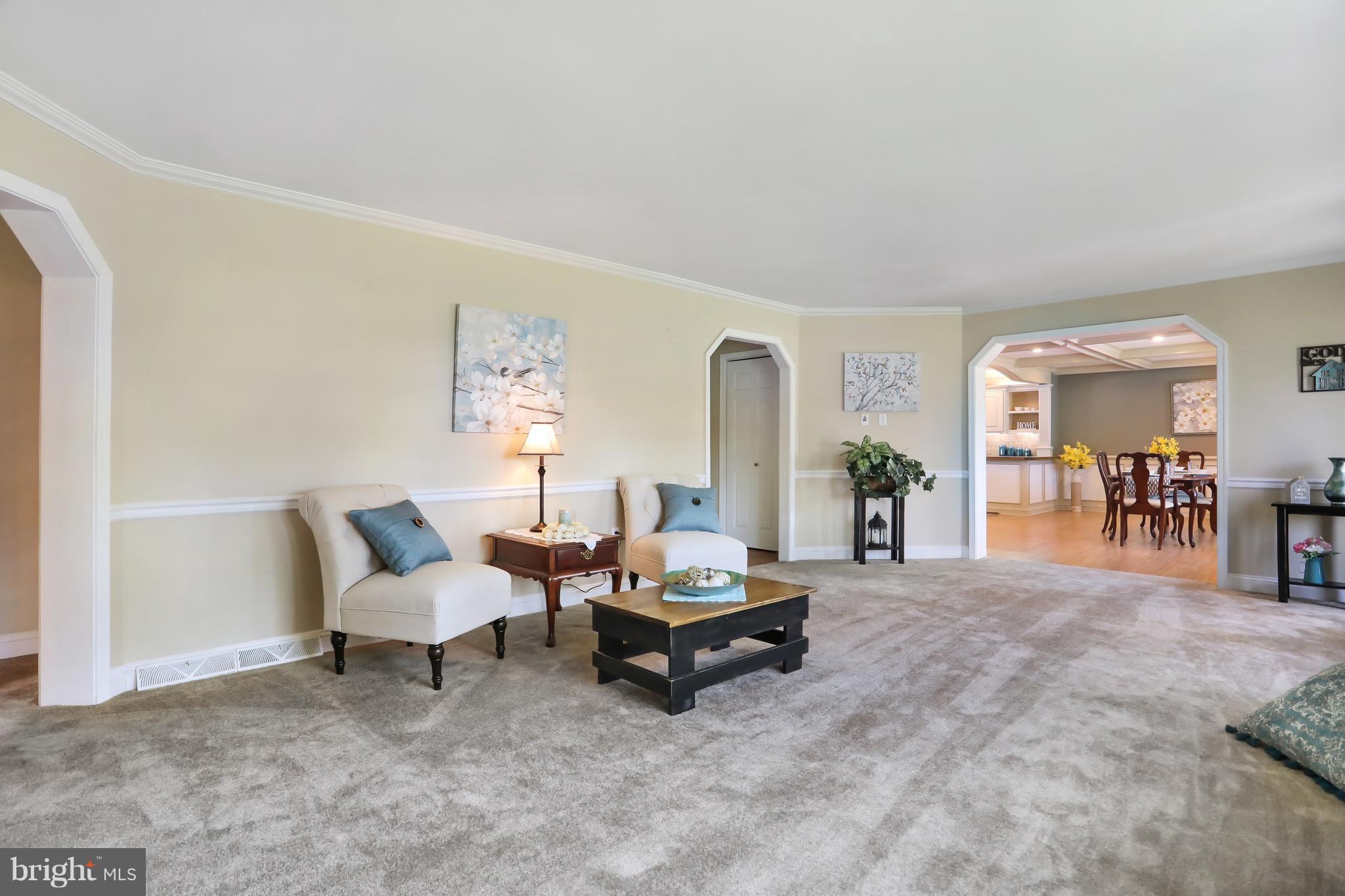 17712 Spielman Road Fairplay, MD 21733 - Photo 5 of 30 Living Room