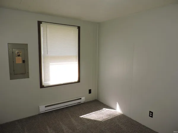 $780 | 125 West Orange Street, Unit C, Cromwell, IN 46732