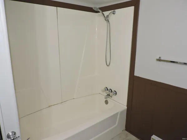 $780 | 125 West Orange Street, Unit C, Cromwell, IN 46732