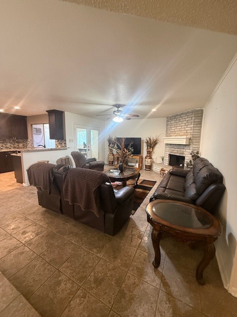 16714 Rockbend Houston, TX 77084 - Photo 2 of 19 a living room with furniture
