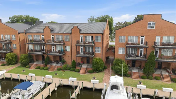 $445,000 | 421 West Main Street, Unit 201, Washington, NC 27889